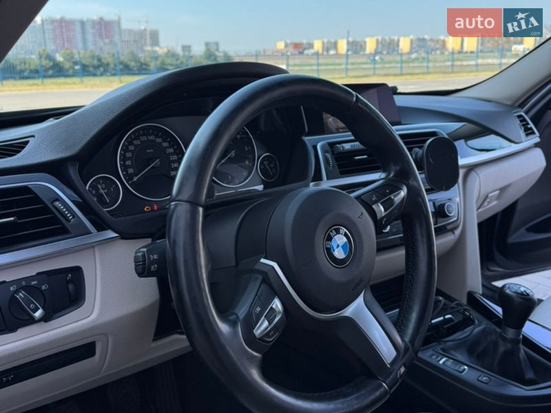 Фото BMW 3 Series з оголошення AUTO.RIA