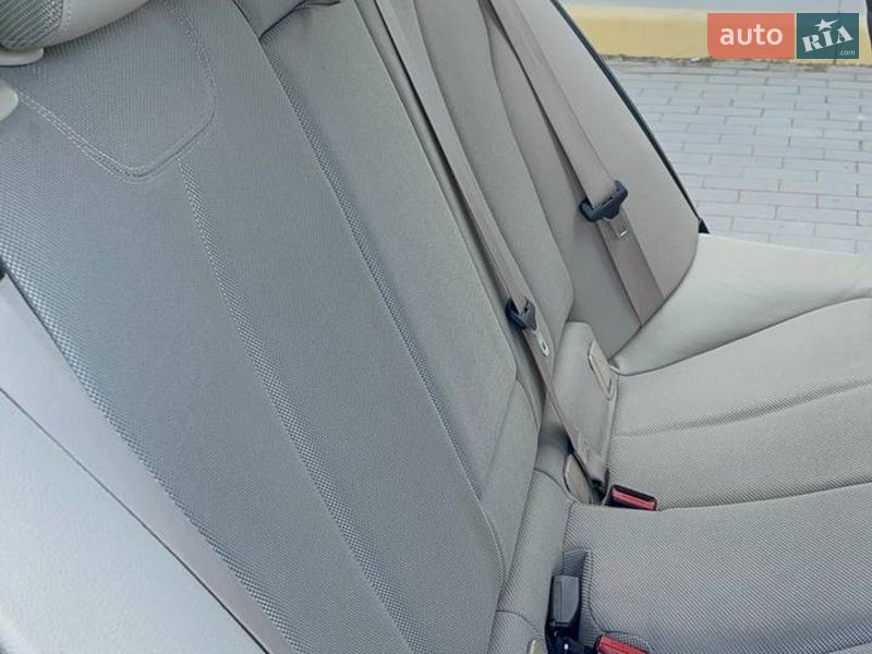 Фото BMW 3 Series з оголошення AUTO.RIA
