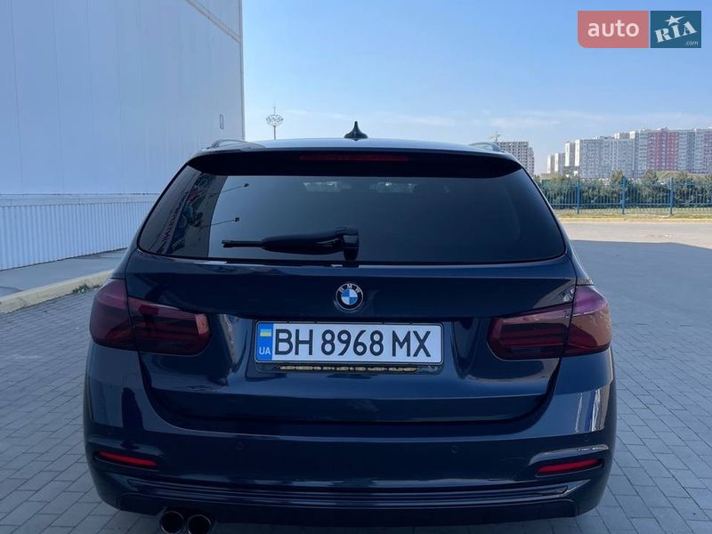 Фото BMW 3 Series з оголошення AUTO.RIA