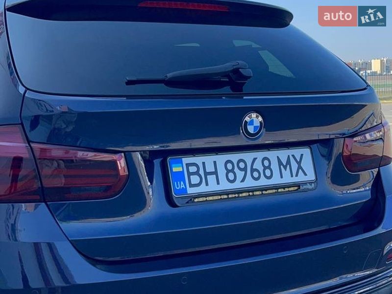 Фото BMW 3 Series з оголошення AUTO.RIA