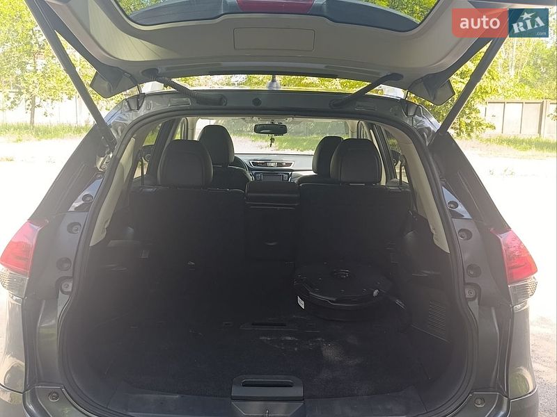 Фото Nissan Rogue з оголошення AUTO.RIA