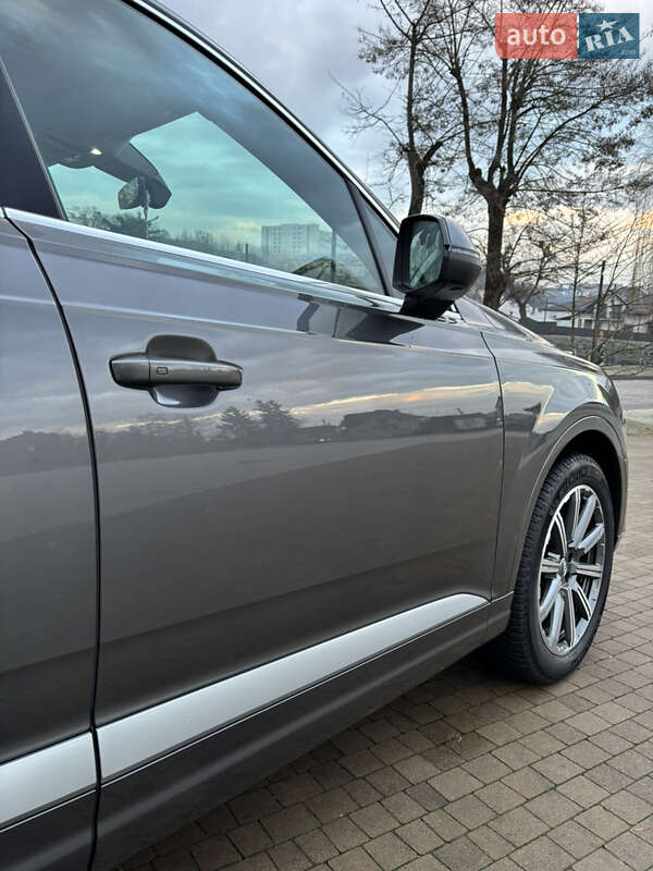 Фото Audi Q7 з оголошення AUTO.RIA