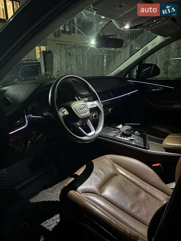 Фото Audi Q7 з оголошення AUTO.RIA