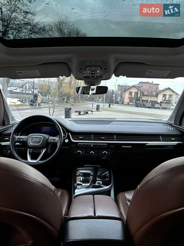 Фото Audi Q7 з оголошення AUTO.RIA