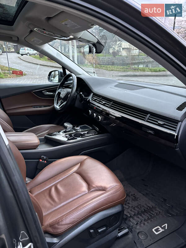 Фото Audi Q7 з оголошення AUTO.RIA