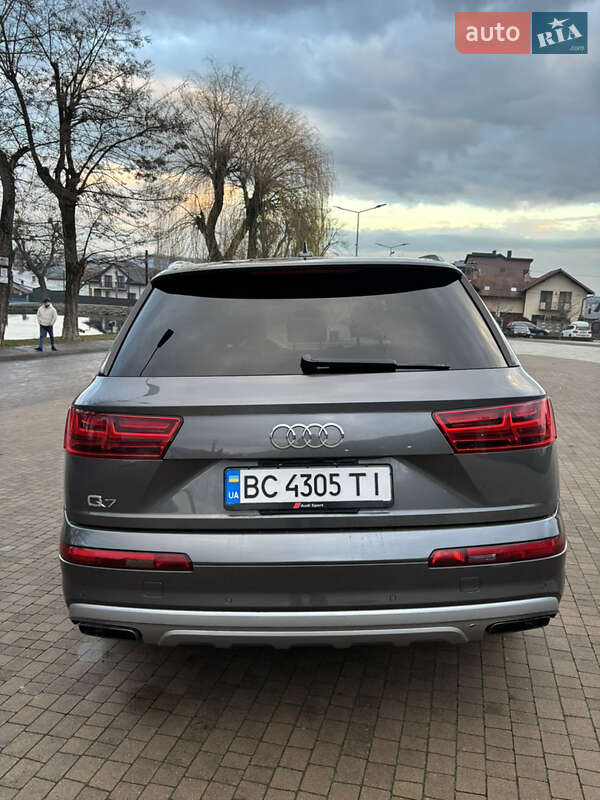 Фото Audi Q7 з оголошення AUTO.RIA