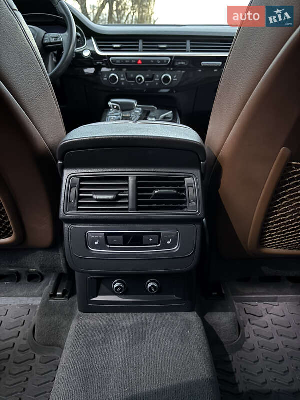 Фото Audi Q7 з оголошення AUTO.RIA
