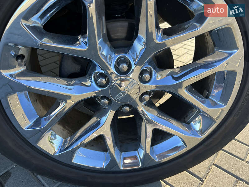 Фото GMC Yukon з оголошення AUTO.RIA
