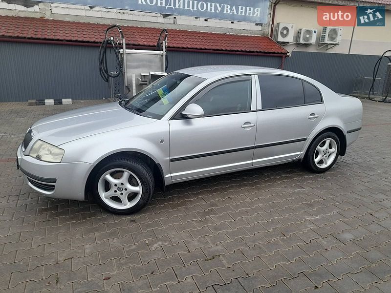 Фото Skoda Superb з оголошення AUTO.RIA