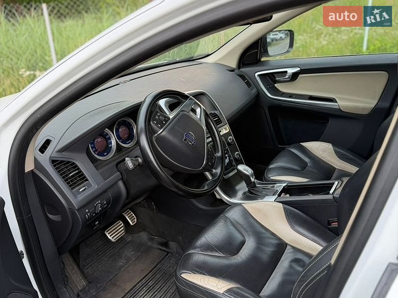 Фото Volvo XC60 з оголошення AUTO.RIA