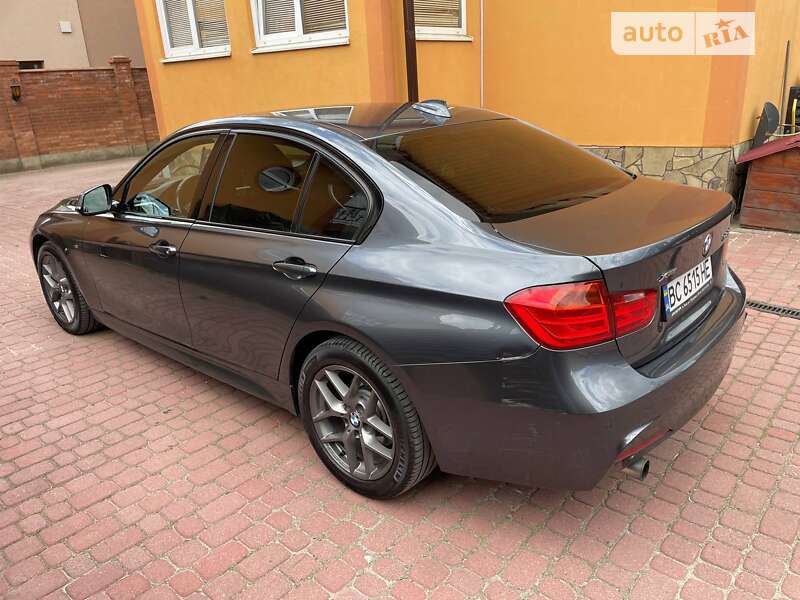 Фото BMW 3 Series з оголошення AUTO.RIA