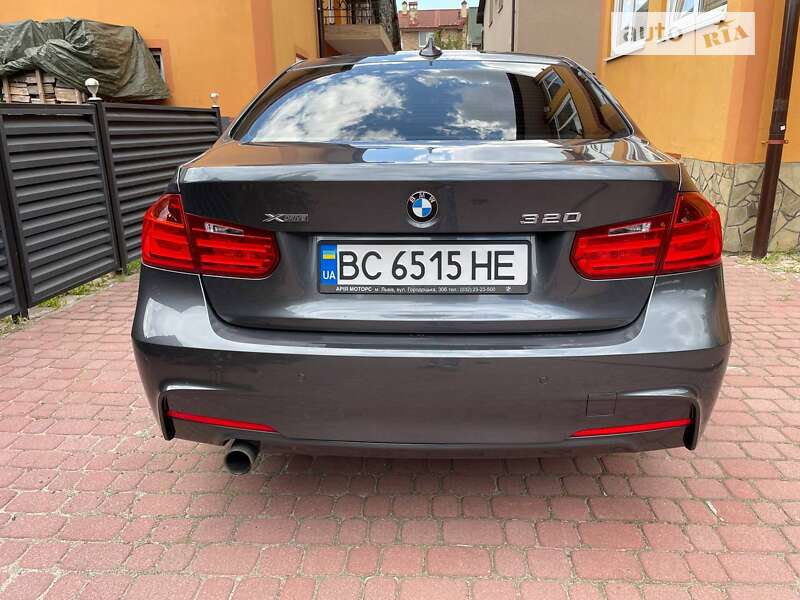 Фото BMW 3 Series з оголошення AUTO.RIA