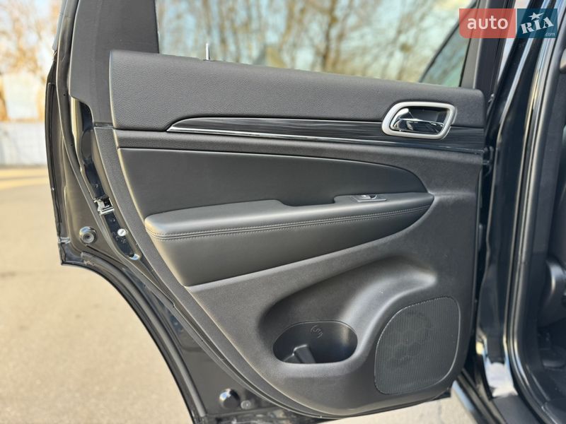 Фото Jeep Grand Cherokee з оголошення AUTO.RIA