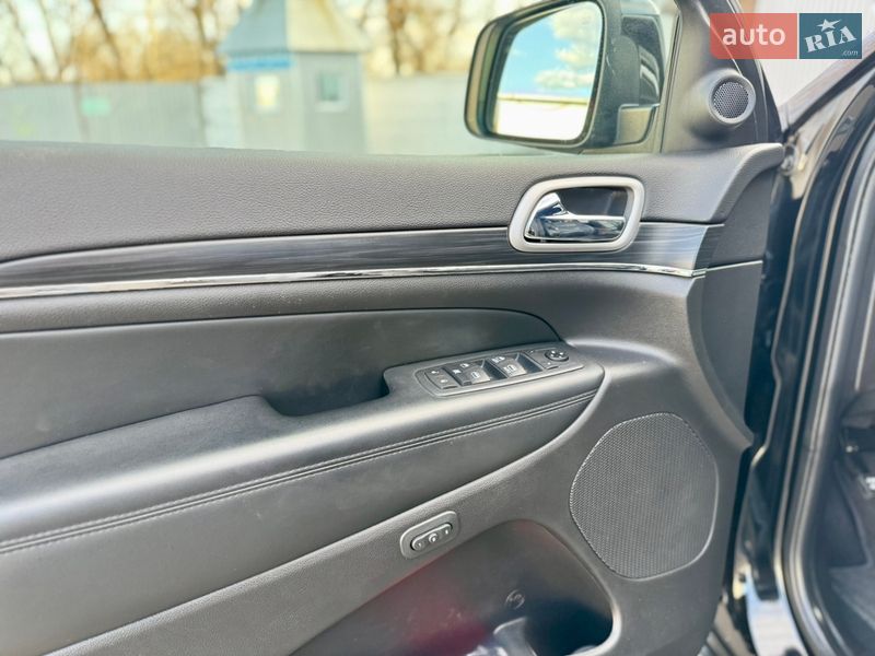 Фото Jeep Grand Cherokee з оголошення AUTO.RIA