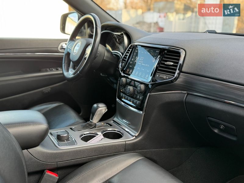 Фото Jeep Grand Cherokee з оголошення AUTO.RIA