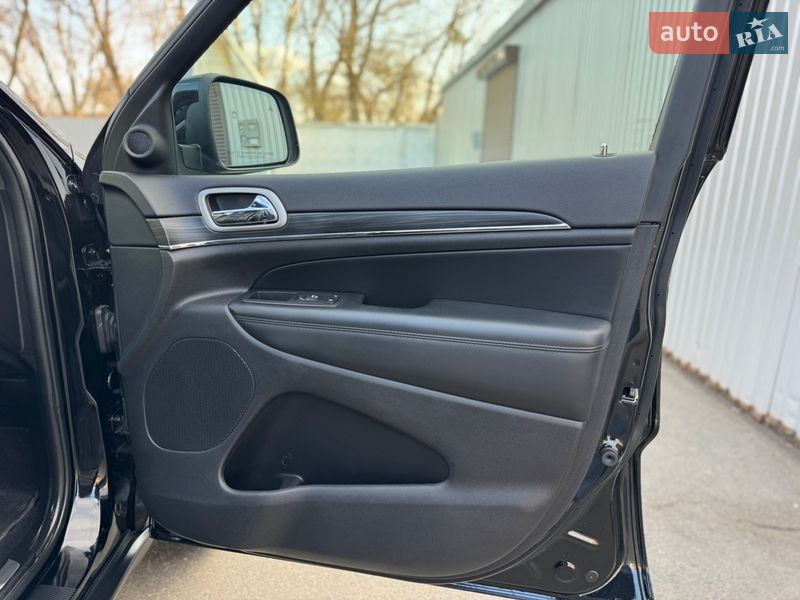 Фото Jeep Grand Cherokee з оголошення AUTO.RIA