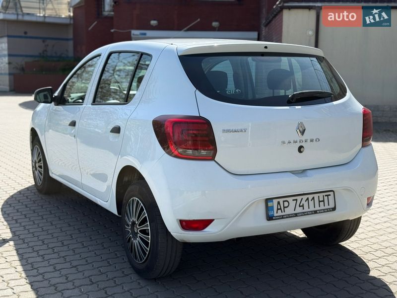Фото Renault Sandero з оголошення AUTO.RIA