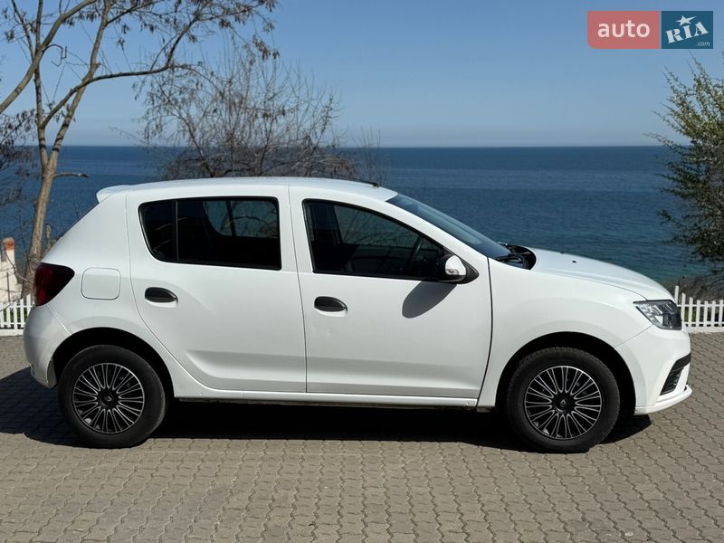 Фото Renault Sandero з оголошення AUTO.RIA