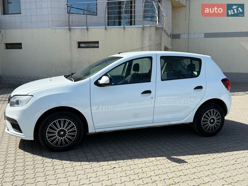 Фото Renault Sandero з оголошення AUTO.RIA