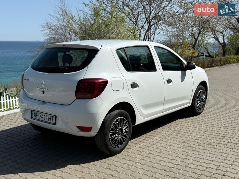 Фото Renault Sandero з оголошення AUTO.RIA