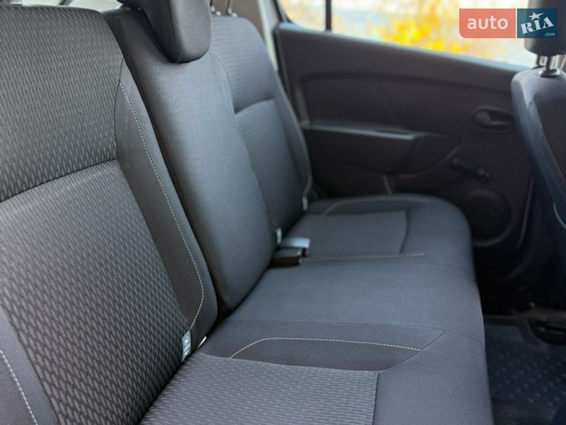 Фото Renault Sandero з оголошення AUTO.RIA