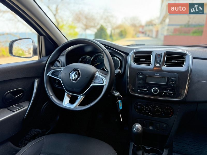 Фото Renault Sandero з оголошення AUTO.RIA