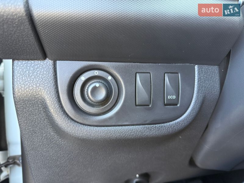 Фото Renault Sandero з оголошення AUTO.RIA