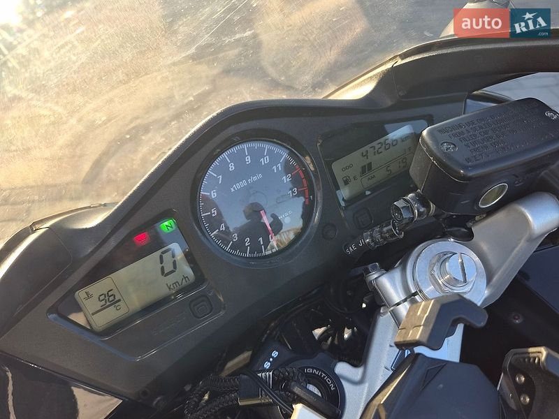 Фото Honda VFR 800 VTEC з оголошення AUTO.RIA
