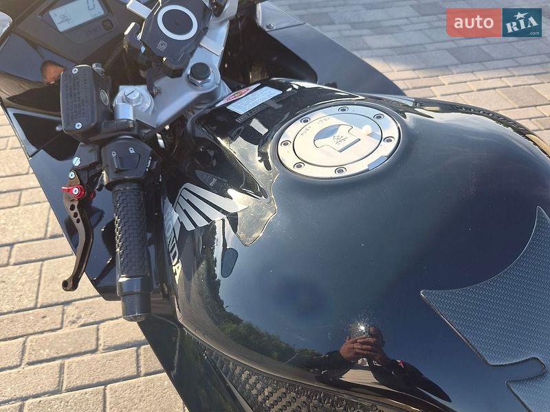 Фото Honda VFR 800 VTEC з оголошення AUTO.RIA
