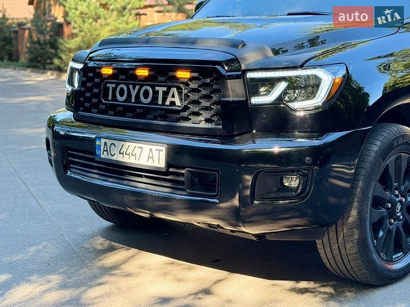 Фото Toyota Sequoia з оголошення AUTO.RIA