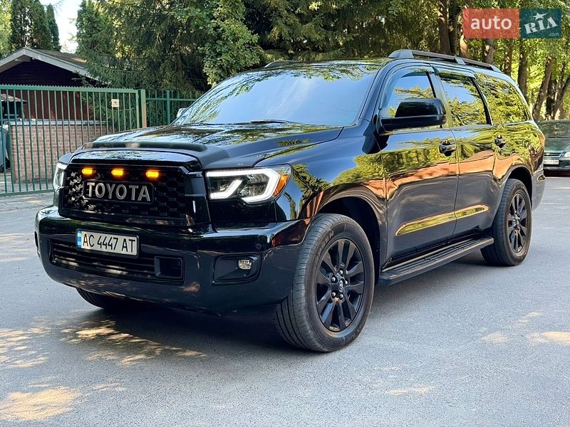 Фото Toyota Sequoia з оголошення AUTO.RIA