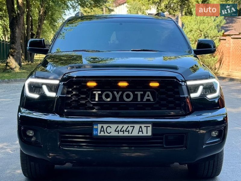 Фото Toyota Sequoia з оголошення AUTO.RIA