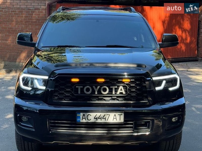 Фото Toyota Sequoia з оголошення AUTO.RIA