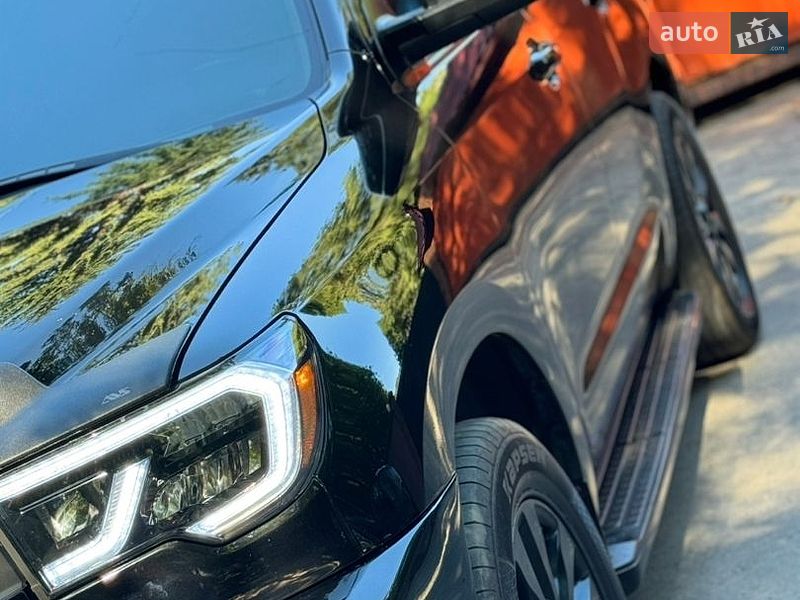 Фото Toyota Sequoia з оголошення AUTO.RIA