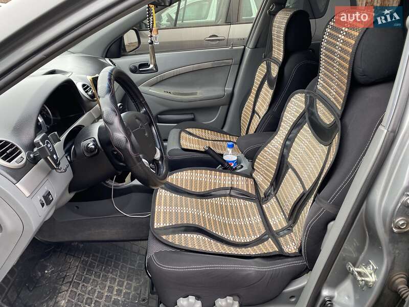 Фото Chevrolet Nubira з оголошення AUTO.RIA