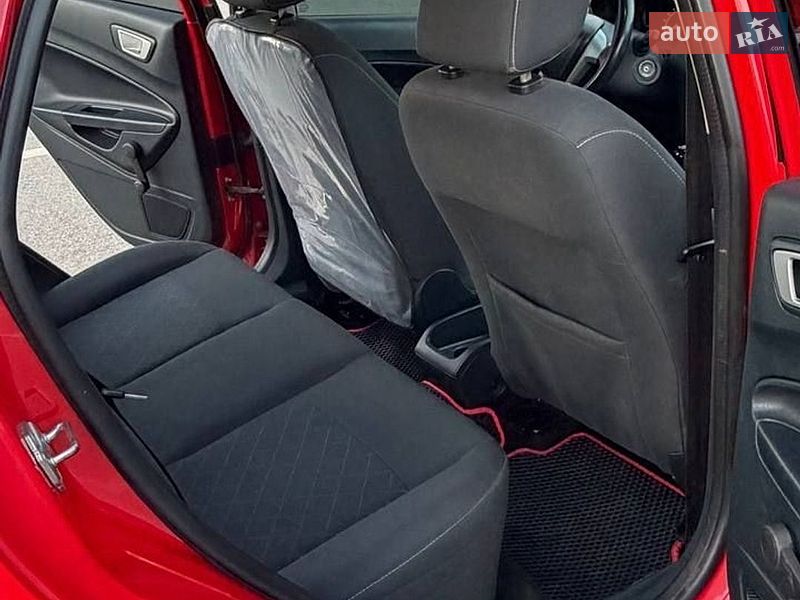 Фото Ford Fiesta з оголошення AUTO.RIA