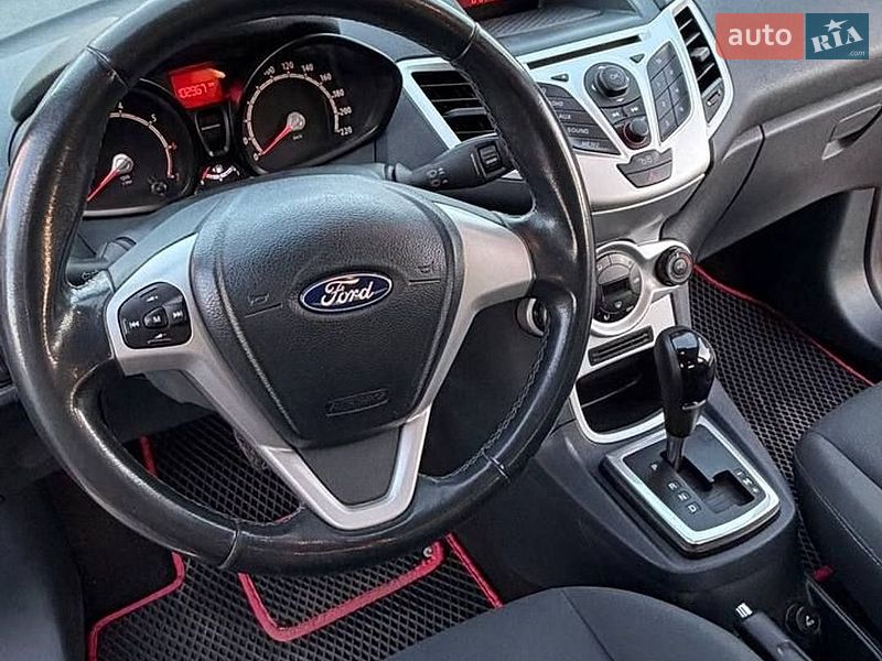 Фото Ford Fiesta з оголошення AUTO.RIA