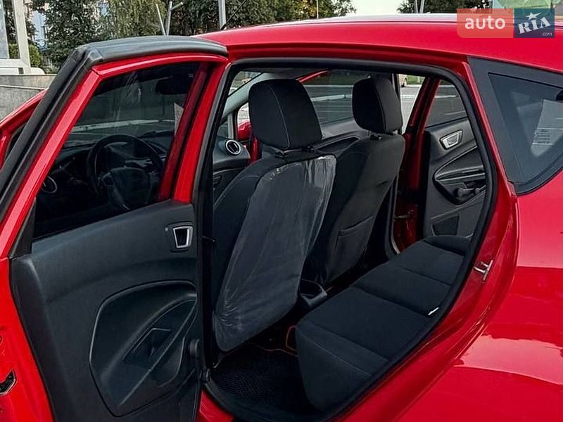 Фото Ford Fiesta з оголошення AUTO.RIA