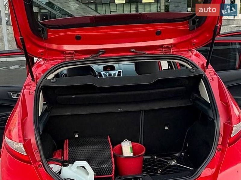 Фото Ford Fiesta з оголошення AUTO.RIA