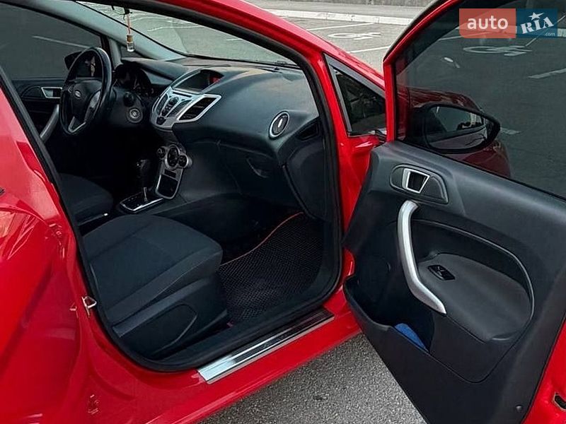 Фото Ford Fiesta з оголошення AUTO.RIA