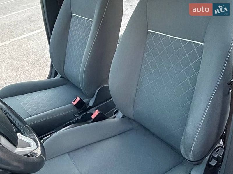 Фото Ford Fiesta з оголошення AUTO.RIA