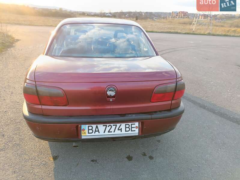 Фото Opel Omega з оголошення AUTO.RIA