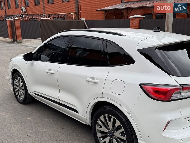 Фото Ford Escape з оголошення AUTO.RIA