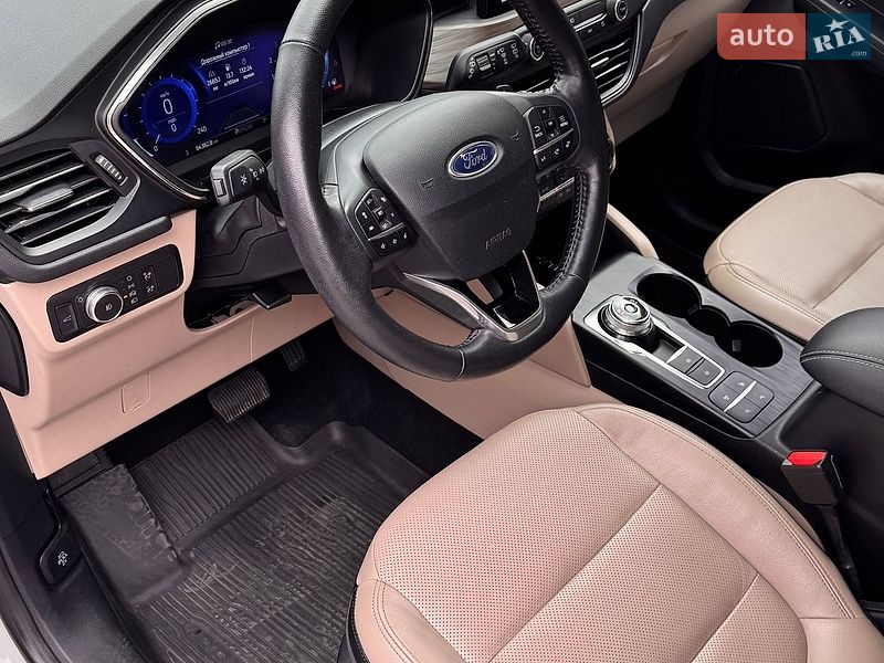 Фото Ford Escape з оголошення AUTO.RIA