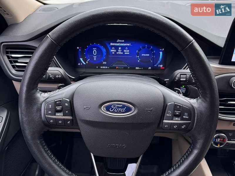 Фото Ford Escape з оголошення AUTO.RIA