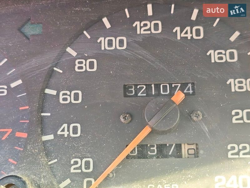 Фото Mazda 626 з оголошення AUTO.RIA