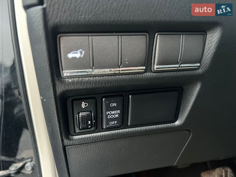 Фото Infiniti QX80 з оголошення AUTO.RIA
