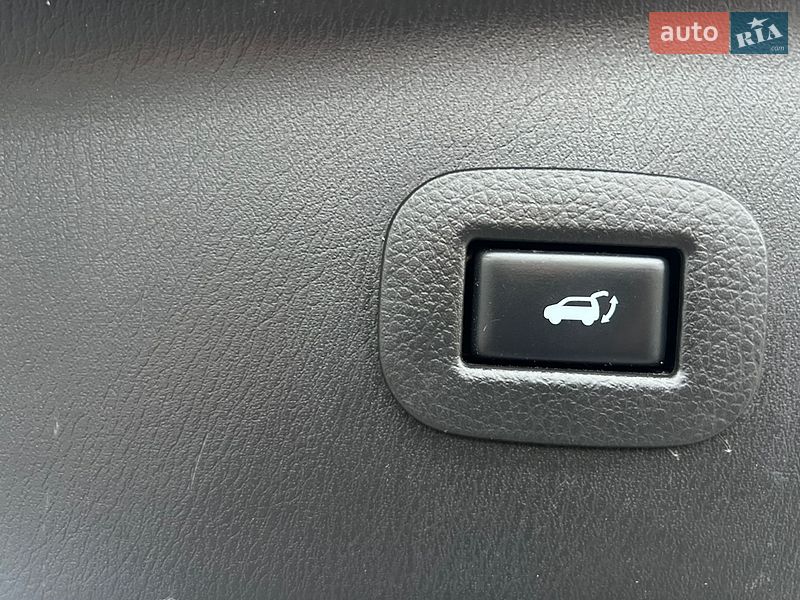 Фото Infiniti QX80 з оголошення AUTO.RIA