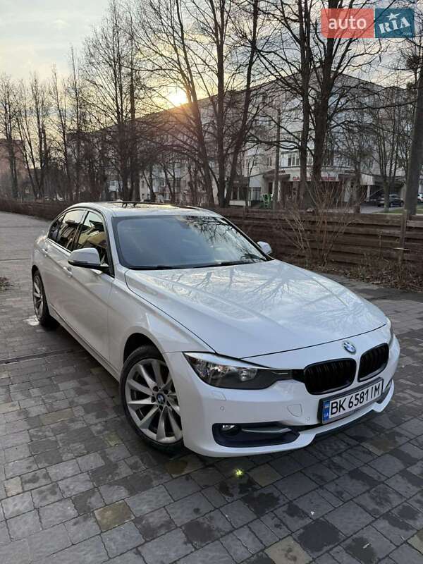 Фото BMW 3 Series з оголошення AUTO.RIA