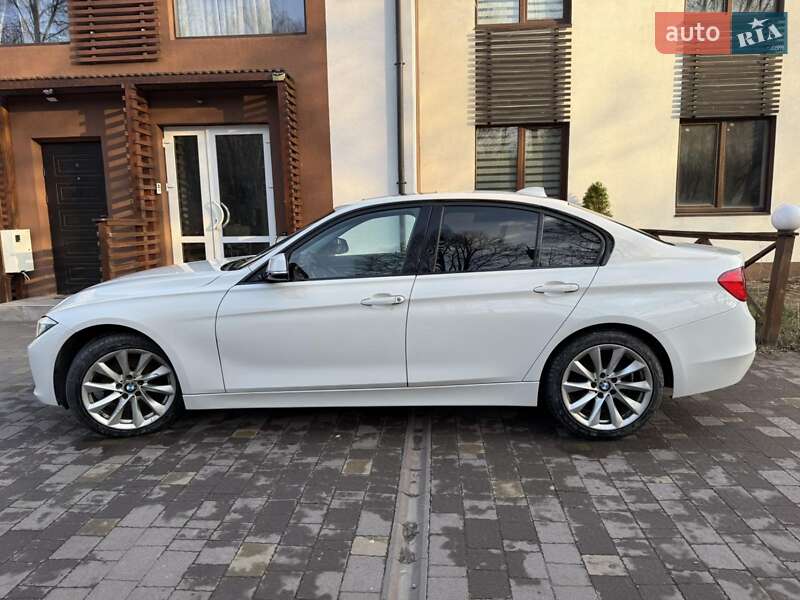 Фото BMW 3 Series з оголошення AUTO.RIA